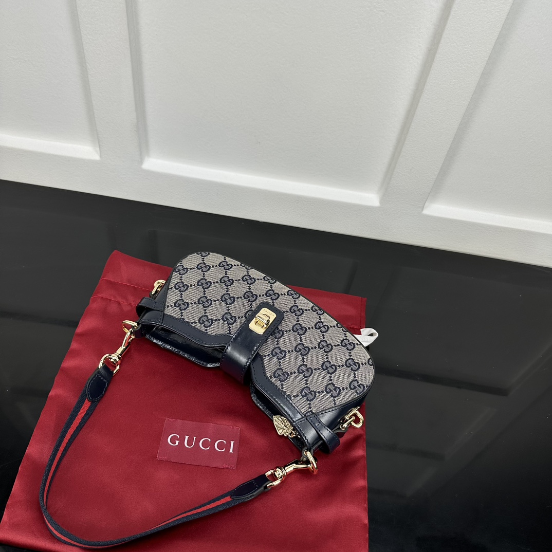 Gucci Hobo Bags